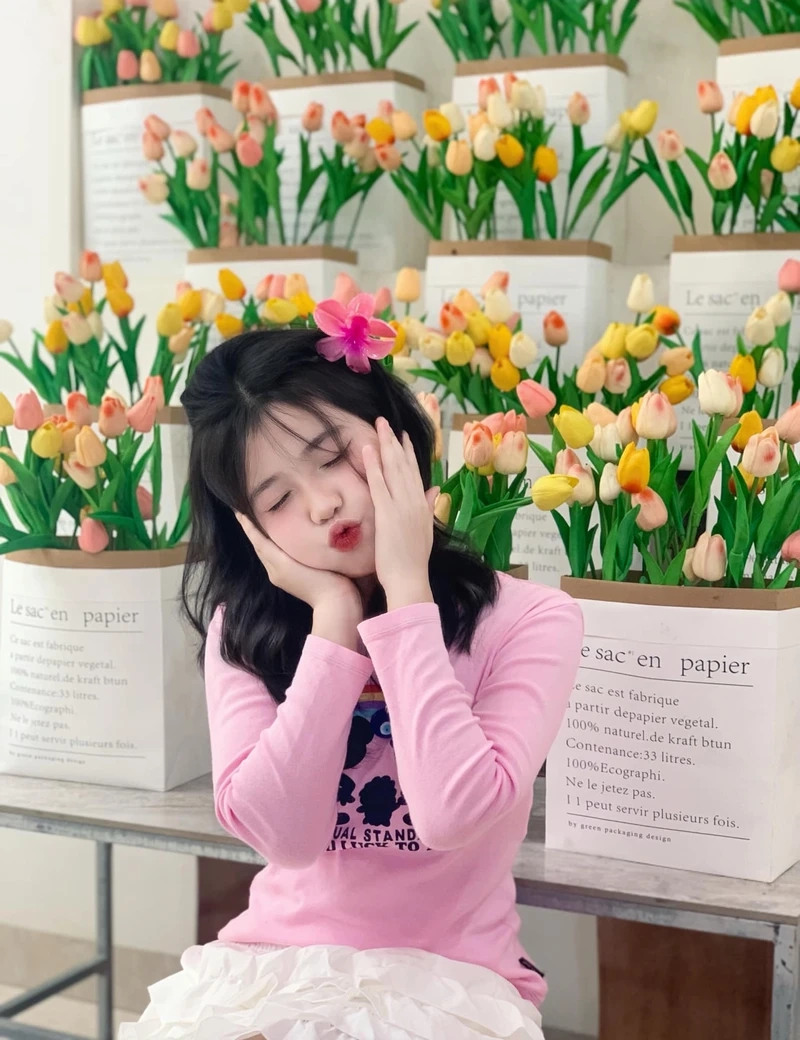 Gái xinh chụp hình mang đến những khoảnh khắc dễ thương, tự nhiên