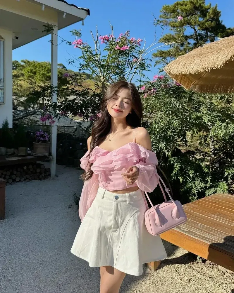 Gái đẹp facebook gây ấn tượng mạnh mẽ với vẻ ngoài xinh đẹp